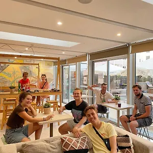  Hostal Wot Nomad Portugal